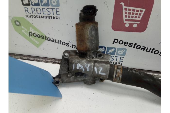 EGR Klep van een Opel Corsa C (F08/68) 1.0 12V Twin Port 2004