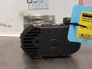 Gebruikte Gasklephuis Porsche Cayenne (9PA) 4.5 S V8 32V Prijs € 50,00 Margeregeling aangeboden door Autodemontagebedrijf R. Poeste B.V.