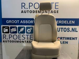 Gebruikte Voorstoel rechts Volkswagen New Beetle (1Y7) 1.4 16V Prijs € 100,00 Margeregeling aangeboden door Autodemontagebedrijf R. Poeste B.V.