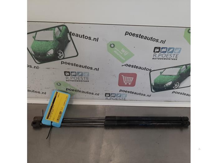 Set Gasdempers Achterklep van een Volkswagen Polo V (6R) 1.2 TDI 12V BlueMotion 2010