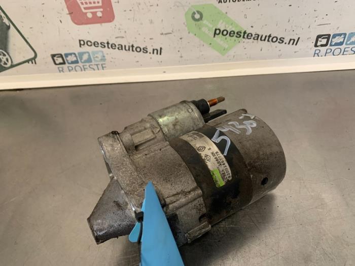 Gebruikte Startmotor Renault Clio II (BB/CB) 1.4 16V Prijs € 20,00 Margeregeling aangeboden door Autodemontagebedrijf R. Poeste B.V.