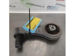 Gebruikte Motorsteun Fiat Punto Evo (199) 1.4 16V MultiAir Start&Stop Prijs € 20,00 Margeregeling aangeboden door Autodemontagebedrijf R. Poeste B.V.