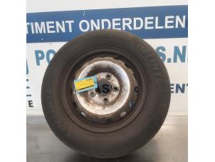 Gebruikte Velg + Band Renault Master III (MA/MB/MC/MD/MH/MF/MG/MH) 2.3 dCi 16V Prijs € 50,00 Margeregeling aangeboden door Autodemontagebedrijf R. Poeste B.V.