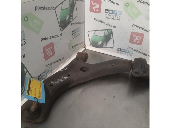 Draagarm links-voor van een Honda Insight (ZE2) 1.3 16V VTEC 2009