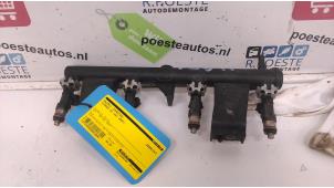 Gebruikte Injector brug Citroen C4 Berline (LC) 1.6 16V Prijs € 60,00 Margeregeling aangeboden door Autodemontagebedrijf R. Poeste B.V.