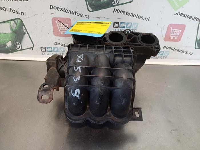 Gebruikte Inlaatspruitstuk Smart Forfour (454) 1.0 12V Prijs € 30,00 Margeregeling aangeboden door Autodemontagebedrijf R. Poeste B.V.