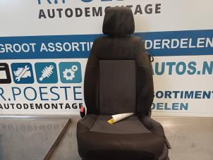 Gebruikte Voorstoel links Volkswagen Polo V (6R) 1.6 TDI 16V 90 Prijs € 100,00 Margeregeling aangeboden door Autodemontagebedrijf R. Poeste