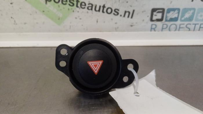 Schakelaar Paniekverlichting van een Citroën C1 1.0 Vti 68 12V 2014