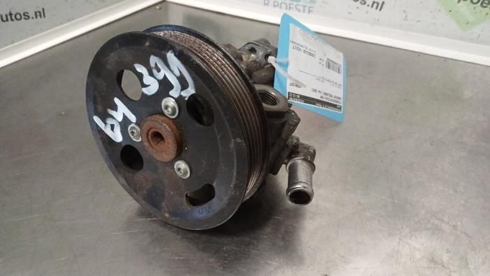 Gebruikte Pomp Servo Landrover Freelander Hard Top 2.5 V-6 Prijs € 30,00 Margeregeling aangeboden door Autodemontagebedrijf R. Poeste B.V.