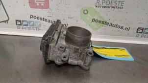 Gebruikte Gasklephuis Renault Clio II (BB/CB) 1.2 16V Prijs € 70,00 Margeregeling aangeboden door Autodemontagebedrijf R. Poeste B.V.