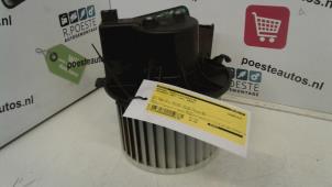 Gebruikte Kachel Ventilatiemotor Peugeot 307 (3A/C/D) 1.6 16V Prijs € 20,00 Margeregeling aangeboden door Autodemontagebedrijf R. Poeste B.V.