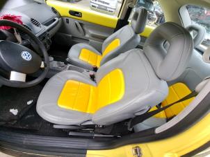 Gebruikte Interieur Bekledingsset Volkswagen New Beetle (9C1/9G1) 2.0 Prijs € 300,00 Margeregeling aangeboden door Autodemontagebedrijf R. Poeste B.V.