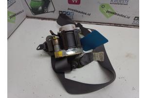 Gebruikte Veiligheidsgordel rechts-voor Suzuki Alto (RF410) 1.1 16V Prijs € 30,00 Margeregeling aangeboden door Autodemontagebedrijf R. Poeste B.V.