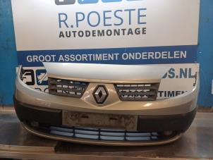 Gebruikte Bumper voor Renault Scénic II (JM) 1.6 16V Prijs € 50,00 Margeregeling aangeboden door Autodemontagebedrijf R. Poeste
