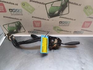 Gebruikte Combischakelaar Stuurkolom Hyundai Accent II/Excel II/Pony 1.3i 12V Prijs € 20,00 Margeregeling aangeboden door Autodemontagebedrijf R. Poeste B.V.