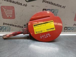 Gebruikte Tank Klep Renault Megane Break/Grandtour (KA) 1.4 16V Prijs € 30,00 Margeregeling aangeboden door Autodemontagebedrijf R. Poeste B.V.