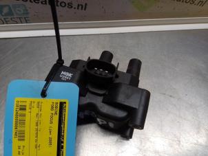 Bobine van een Ford Focus 2 1.4 16V 2005