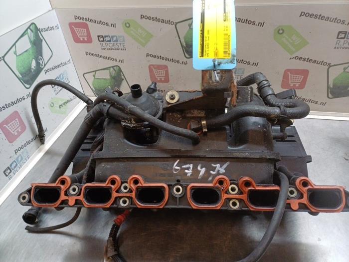 Gebruikte Spruitstuk Inlaat BMW 3 serie (E46/2) 320 Ci 24V Prijs € 50,00 Margeregeling aangeboden door Autodemontagebedrijf R. Poeste B.V.