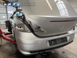 Gebruikte Achterbumper Peugeot 307 CC (3B) 2.0 HDIF 16V Prijs € 150,00 Margeregeling aangeboden door Autodemontagebedrijf R. Poeste B.V.