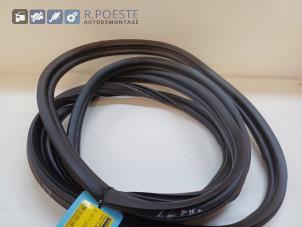 Gebruikte Achterkleprubber Ford S-Max (GBW) 2.0 TDCi 16V 140 Prijs € 30,00 Margeregeling aangeboden door Autodemontagebedrijf R. Poeste B.V.