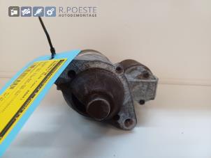 Gebruikte Startmotor Renault Clio II (BB/CB) 1.2 16V Prijs € 20,00 Margeregeling aangeboden door Autodemontagebedrijf R. Poeste B.V.