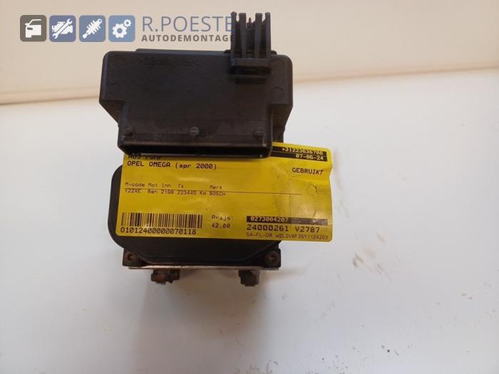 Gebruikte ABS Pomp Opel Omega B Caravan (21/22/23) 2.2 16V Prijs € 42,00 Margeregeling aangeboden door Autodemontagebedrijf R. Poeste B.V.