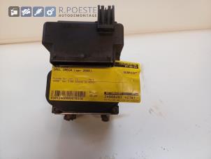 Gebruikte ABS Pomp Opel Omega B Caravan (21/22/23) 2.2 16V Prijs € 42,00 Margeregeling aangeboden door Autodemontagebedrijf R. Poeste B.V.