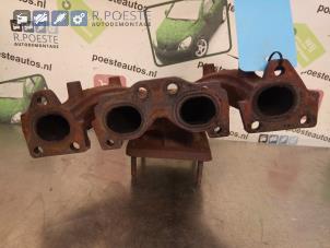 Gebruikte Uitlaatspruitstuk Peugeot 1007 (KM) 1.6 GTI,Gentry 16V Prijs € 40,00 Margeregeling aangeboden door Autodemontagebedrijf R. Poeste B.V.