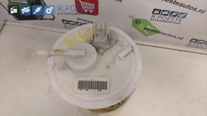 Gebruikte Benzinepomp Chrysler PT Cruiser 2.0 16V Prijs € 20,00 Margeregeling aangeboden door Autodemontagebedrijf R. Poeste B.V.