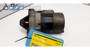Gebruikte Startmotor Renault Twingo (C06) 1.2 16V Prijs € 20,00 Margeregeling aangeboden door Autodemontagebedrijf R. Poeste B.V.