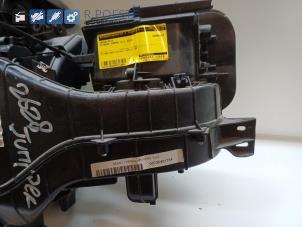 Gebruikte Chaufagebak Citroen Jumper (U9) 3.0 HDi 145 Euro 5 Prijs € 160,00 Margeregeling aangeboden door Autodemontagebedrijf R. Poeste B.V.