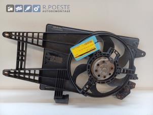 Gebruikte Radiateurfan Fiat Idea (350AX) 1.4 16V Prijs € 20,00 Margeregeling aangeboden door Autodemontagebedrijf R. Poeste B.V.