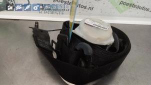 Gebruikte Veiligheidsgordel links-achter Opel Zafira (F75) 1.6 16V Prijs € 30,00 Margeregeling aangeboden door Autodemontagebedrijf R. Poeste B.V.