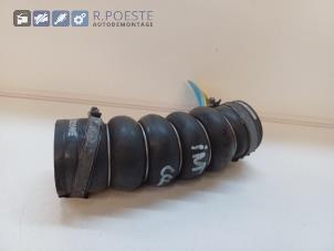 Gebruikte Intercooler Slang Ford Transit Connect (PJ2) 1.5 TDCi ECOnetic Prijs € 20,00 Margeregeling aangeboden door Autodemontagebedrijf R. Poeste B.V.