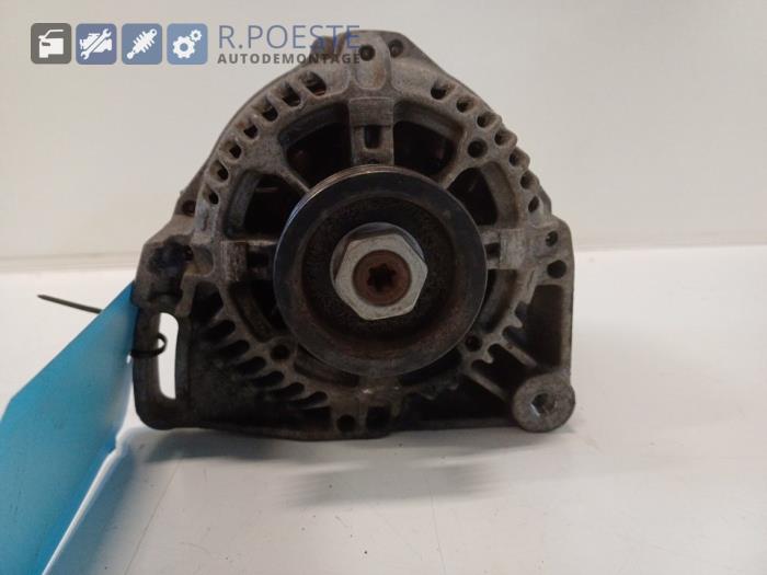 Gebruikte Dynamo Renault Twingo (C06) 1.2 Prijs € 20,00 Margeregeling aangeboden door Autodemontagebedrijf R. Poeste B.V.