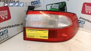 Gebruikte Achterlicht rechts Renault Laguna II (BG) 2.0 16V IDE Prijs € 30,00 Margeregeling aangeboden door Autodemontagebedrijf R. Poeste B.V.