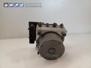 Gebruikte ABS Pomp Renault Modus/Grand Modus (JP) 1.6 16V Prijs € 40,00 Margeregeling aangeboden door Autodemontagebedrijf R. Poeste B.V.