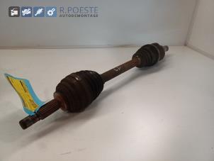 Gebruikte Cardanas links-voor (VWA) Renault Modus/Grand Modus (JP) 1.6 16V Prijs € 20,00 Margeregeling aangeboden door Autodemontagebedrijf R. Poeste B.V.