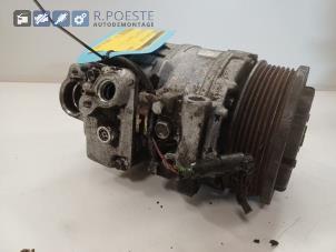 Gebruikte Pomp Airco Mercedes ML I (163) 400 4.0 CDI V8 32V Prijs € 40,00 Margeregeling aangeboden door Autodemontagebedrijf R. Poeste B.V.