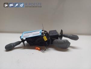 Gebruikte Licht + Raw Schakelaar Renault Twingo (C06) 1.2 Prijs € 35,00 Margeregeling aangeboden door Autodemontagebedrijf R. Poeste B.V.