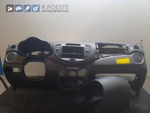 Gebruikte Dashboard Hyundai i10 (F5) 1.1i 12V Prijs € 70,00 Margeregeling aangeboden door Autodemontagebedrijf R. Poeste B.V.