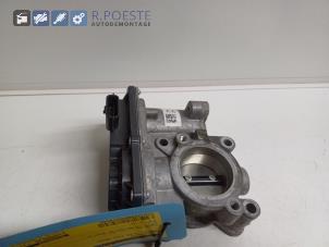 Gebruikte Gasklephuis Renault Clio IV Estate/Grandtour (7R) 0.9 Energy TCE 90 12V Prijs € 75,00 Margeregeling aangeboden door Autodemontagebedrijf R. Poeste B.V.