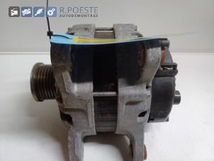 Gebruikte Dynamo Renault Clio IV Estate/Grandtour (7R) 0.9 Energy TCE 90 12V Prijs € 30,00 Margeregeling aangeboden door Autodemontagebedrijf R. Poeste B.V.