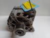Dynamo van een Renault Clio IV Estate/Grandtour (7R) 0.9 Energy TCE 90 12V 2019