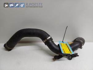 Gebruikte Turboslang Renault Clio IV Estate/Grandtour (7R) 0.9 Energy TCE 90 12V Prijs € 25,00 Margeregeling aangeboden door Autodemontagebedrijf R. Poeste B.V.