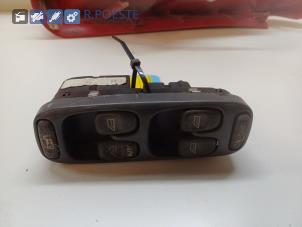 Gebruikte Raam schakelaar elektrisch Volvo V70 (GW/LW/LZ) 2.5 T Turbo 20V Prijs € 30,00 Margeregeling aangeboden door Autodemontagebedrijf R. Poeste B.V.