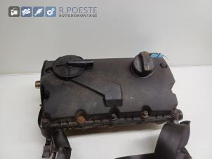 Gebruikte Cilinderkop Volkswagen Caddy III (2KA,2KH,2CA,2CH) 2.0 SDI Prijs € 150,00 Margeregeling aangeboden door Autodemontagebedrijf R. Poeste B.V.