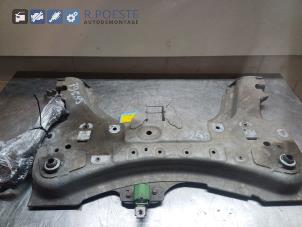 Gebruikte Subframe Renault Clio IV Estate/Grandtour (7R) 0.9 Energy TCE 90 12V Prijs € 50,00 Margeregeling aangeboden door Autodemontagebedrijf R. Poeste B.V.