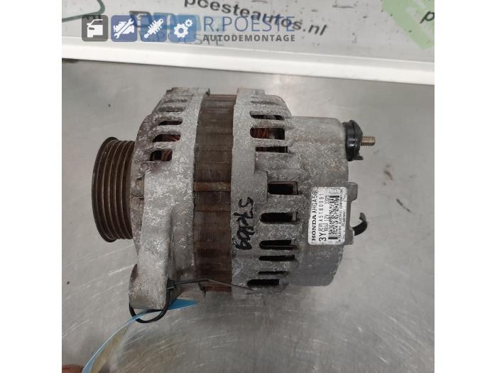 Dynamo van een Honda Jazz (GD/GE2/GE3) 1.2 i-DSi 2003