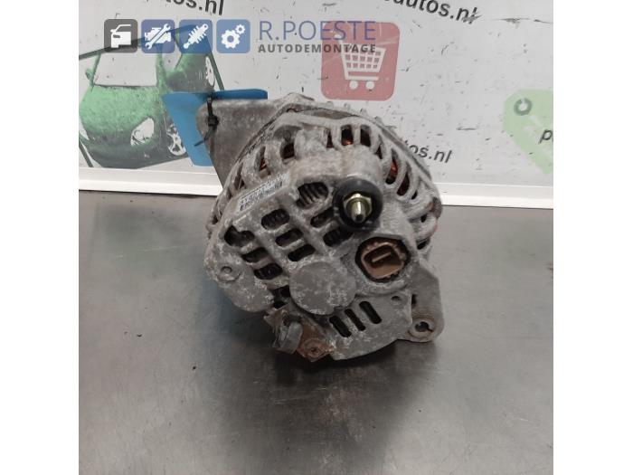 Dynamo van een Honda Jazz (GD/GE2/GE3) 1.2 i-DSi 2003